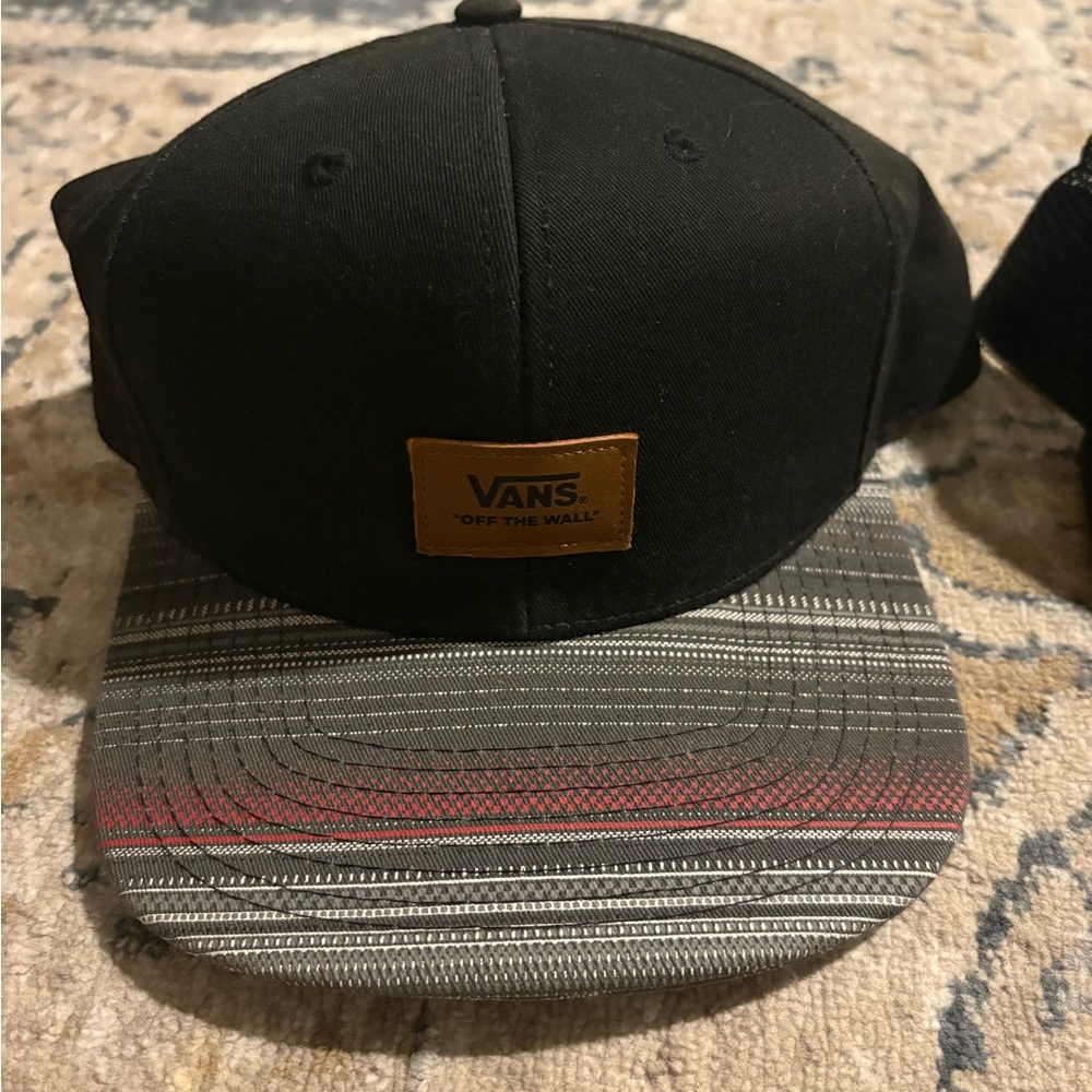 4 Snap Back Baseball Caps - Picture 2 of 7